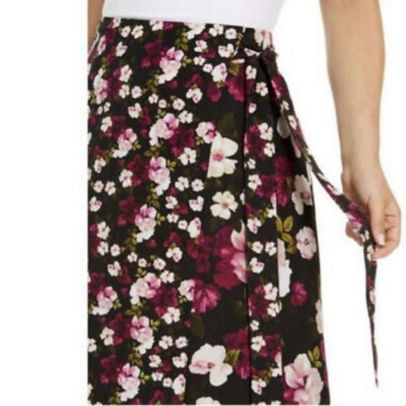 🥰HP🥰Calvin Klein Women's Black Plus Size Floral-Print Wrap Skirt - Picture 3 of 15